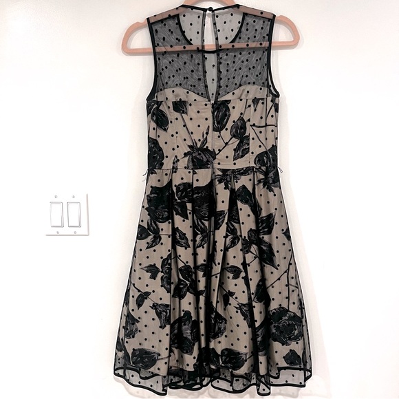 Eliza J Women’s Sz 4 Swiss Dot Floral Mesh Overlay Fit & Flare Dress Black - Picture 3 of 12